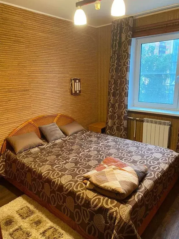 3-к кв. Ленинградская область, Кириши ул. Энергетиков, 12 (72.0 м) - Фото 0