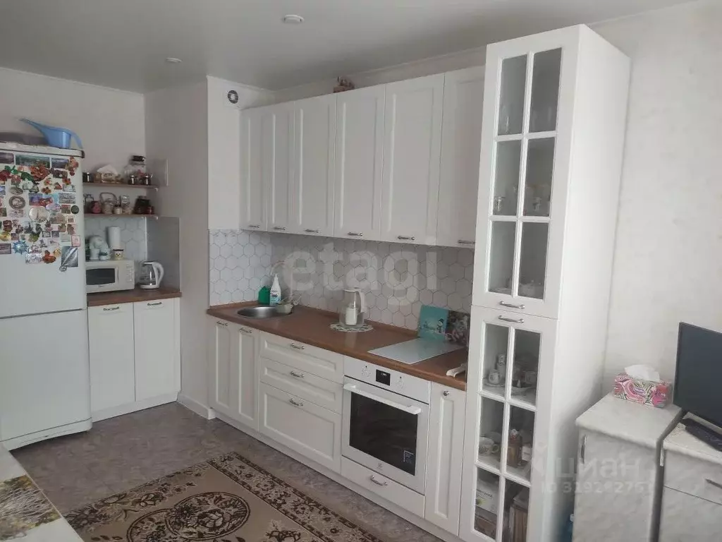 3-к кв. Омская область, Омск ул. Завертяева, 9к21 (70.1 м) - Фото 0