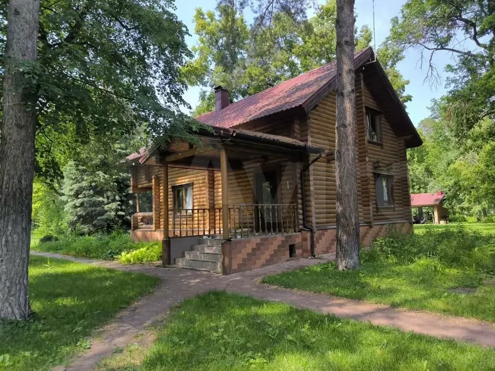 Дом 250 м на участке 3,5 га - Фото 1