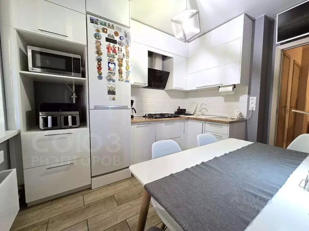 2-к кв. Волгоградская область, Волгоград ул. Тимирязева, 52 (54.0 м) - Фото 2