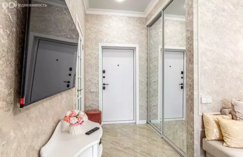 2-комнатная квартира: Геленджик, Крымская улица, 22к1 (50 м) - Фото 0