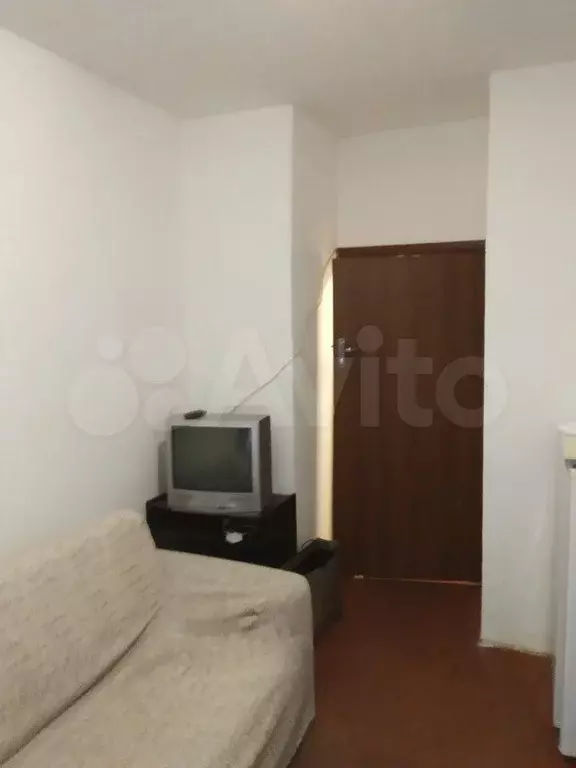 Комната 17м в 3-к, 1/2эт. - Фото 1