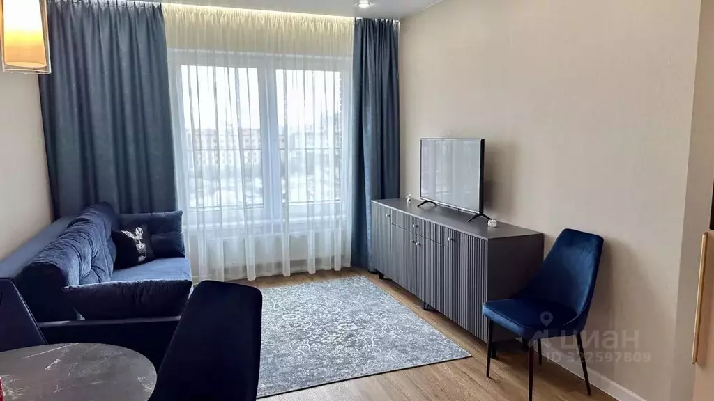 1-к кв. Тюменская область, Тюмень ул. Николая Машарова, 4 (40.0 м) - Фото 2