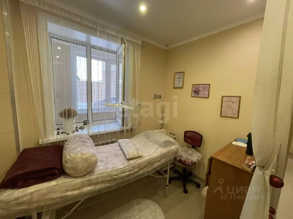 Студия Сахалинская область, Южно-Сахалинск просп. Мира, 300к6 (32.0 м) - Фото 1