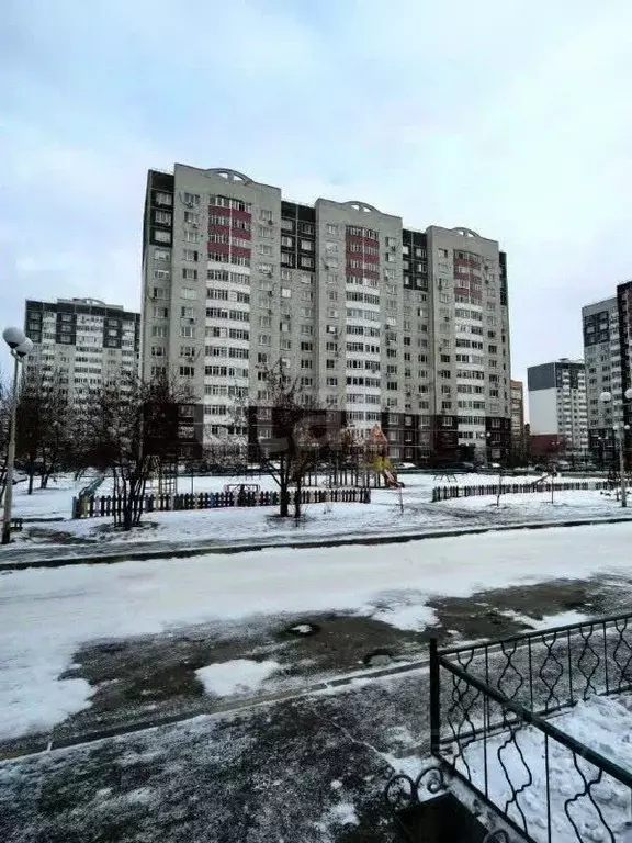 Торговая площадь в Тюменская область, Тюмень Широтная ул., 190к2 (64 ... - Фото 1