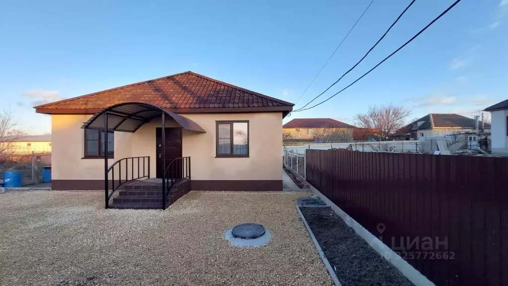 Дом в Краснодарский край, Темрюк Курчанский пер. (83 м) - Фото 1