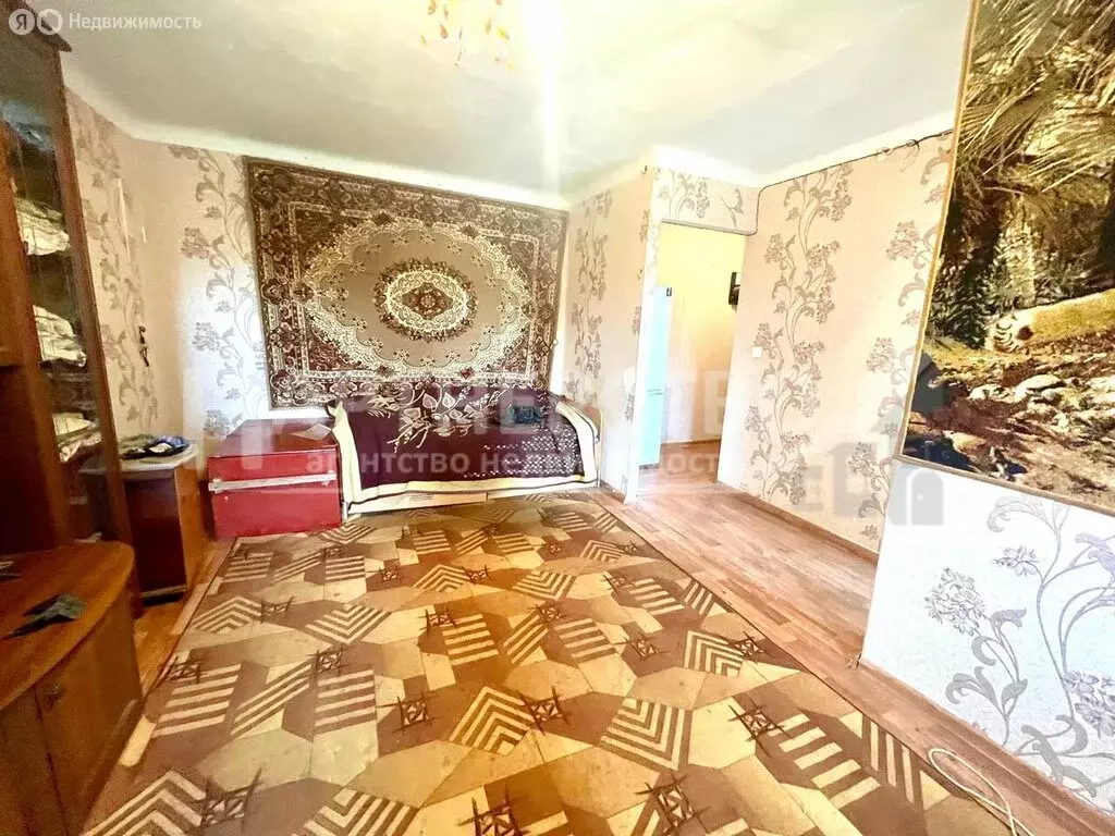 1-комнатная квартира: посёлок Октябрьский, улица Пушкина, 1 (37 м) - Фото 1