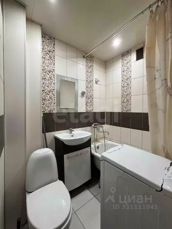 2-к кв. Псковская область, Псков Стахановская ул., 2 (42.7 м) - Фото 1