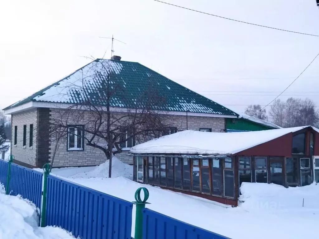 Дом в Кемеровская область, Анжеро-Судженск пер. Чапаева (137 м) - Фото 1