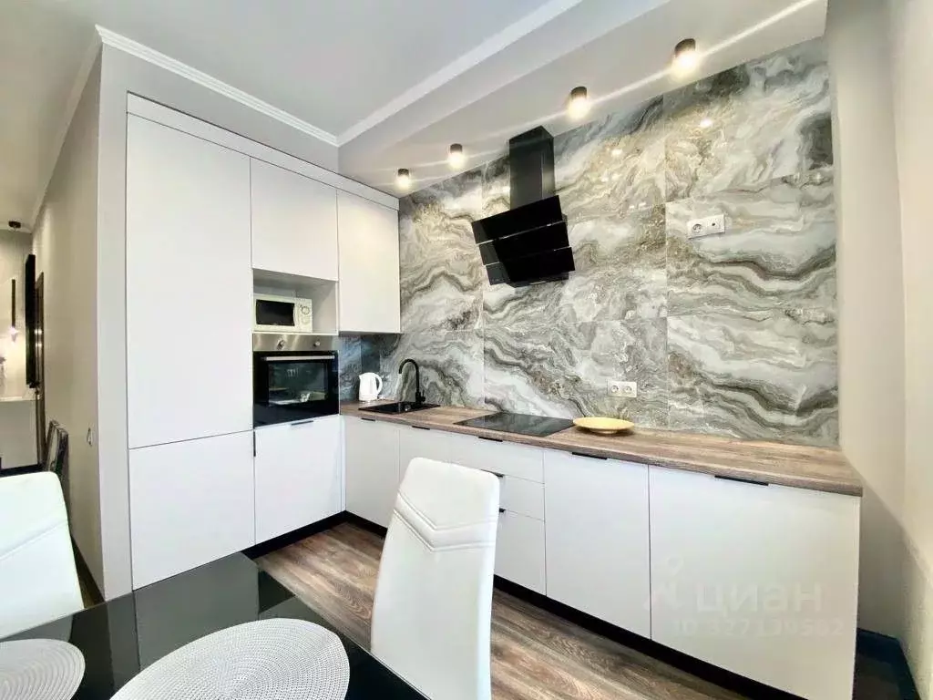 2-к кв. Татарстан, Казань ул. Павлюхина, 110В (70.0 м) - Фото 1