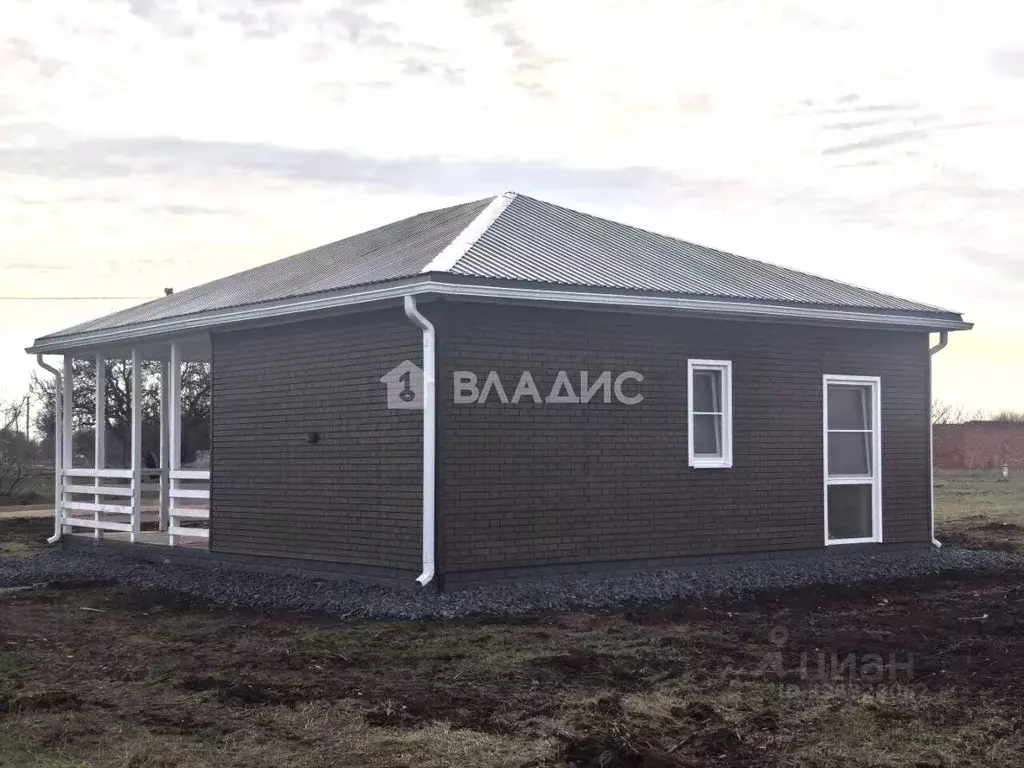 Дом в Краснодарский край, Ейский район, Красноармейское с/пос, пос. ... - Фото 1