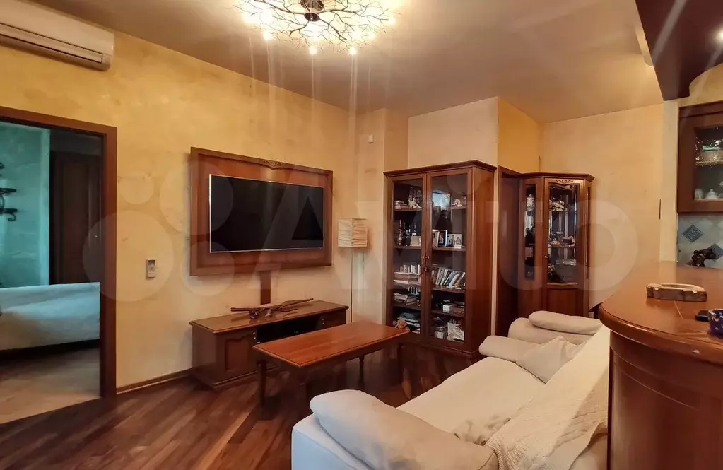 1-к. квартира, 60 м, 5/5 эт. - Фото 0