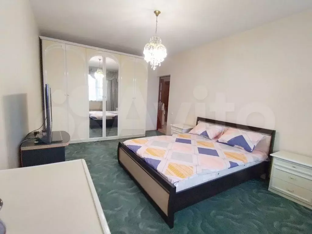 2-к. квартира, 70 м, 9/17 эт. - Фото 1