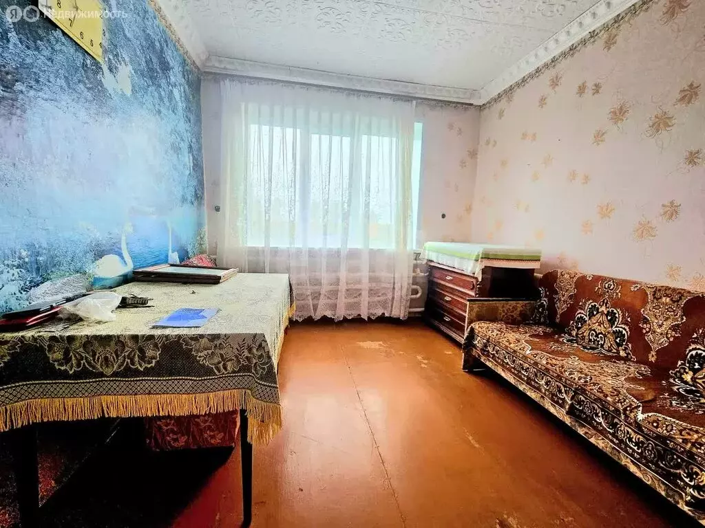 3-комнатная квартира: Горелое, Заводская улица, 11 (50 м) - Фото 1