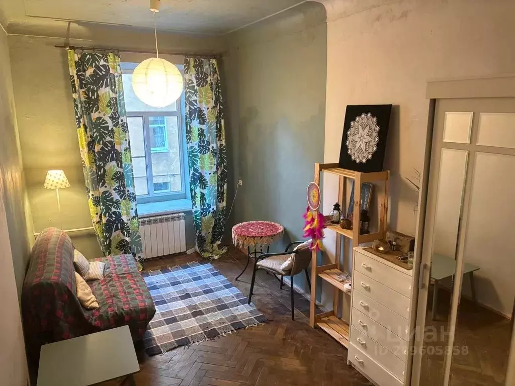 Комната Санкт-Петербург 14-я Васильевского острова линия, 93Б - Фото 1