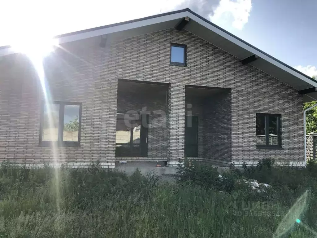 Дом в Брянская область, Брянский район, Глинищевское с/пос, с. ... - Фото 1