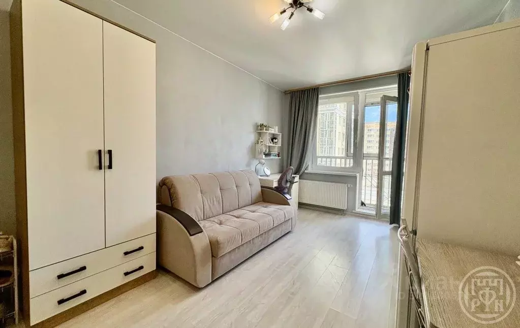 Студия Санкт-Петербург ул. Оптиков, 37 (21.1 м) - Фото 1