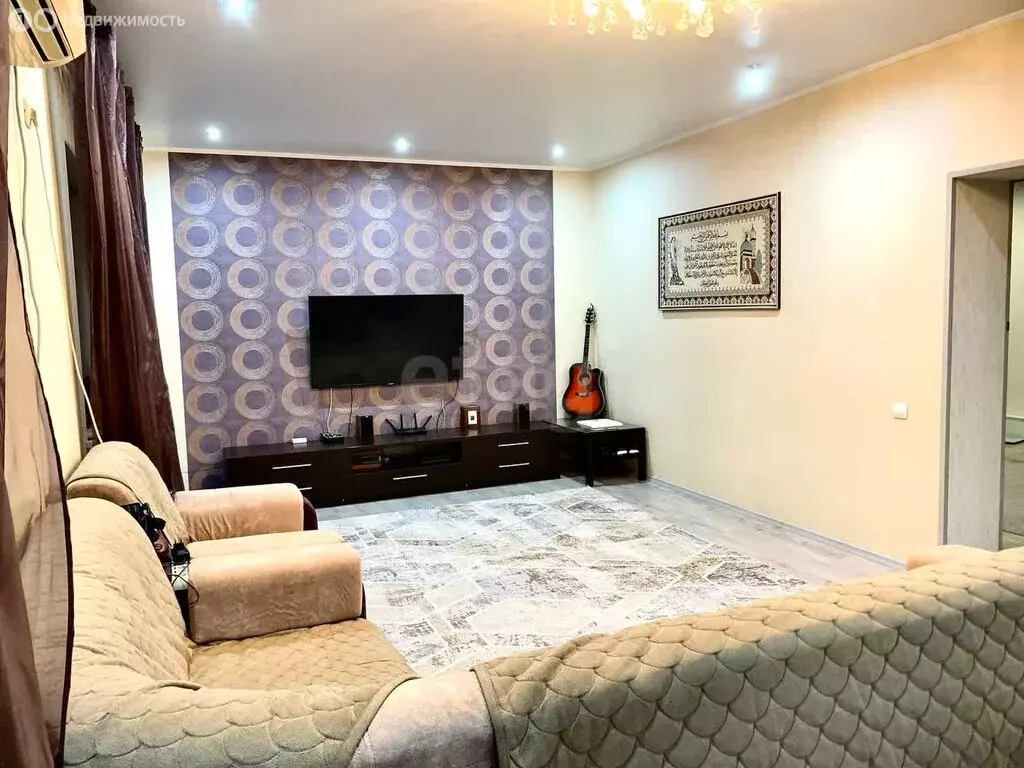 Дом в Астрахань, улица Космонавта Комарова (170.9 м) - Фото 1