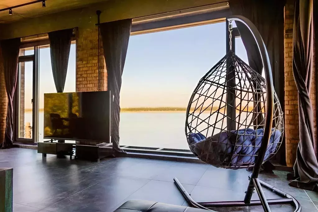 Коттедж в Самарская область, Самара ул. Берег реки Волги, 55 (300 м) - Фото 1