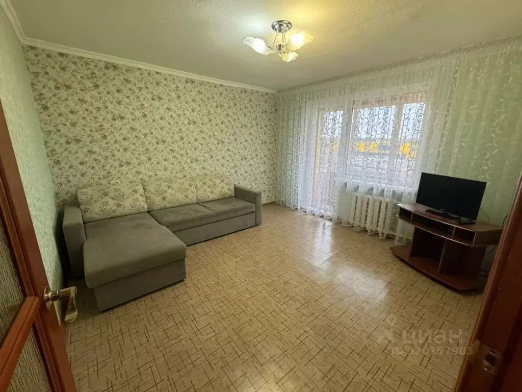2-к кв. Татарстан, Нижнекамск ул. Кайманова, 18 (42.9 м) - Фото 0
