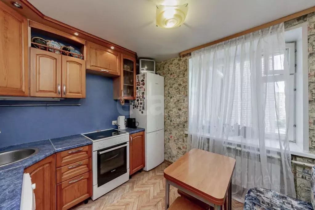 2-к кв. Тюменская область, Тюмень 6-й мкр, ул. Валерии Гнаровской, 7 ... - Фото 1