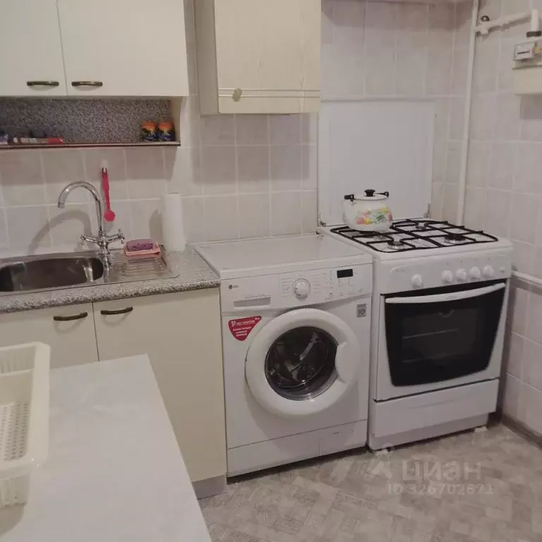 1-к кв. Краснодарский край, Горячий Ключ ул. Привокзальная Площадь, 1 ... - Фото 1