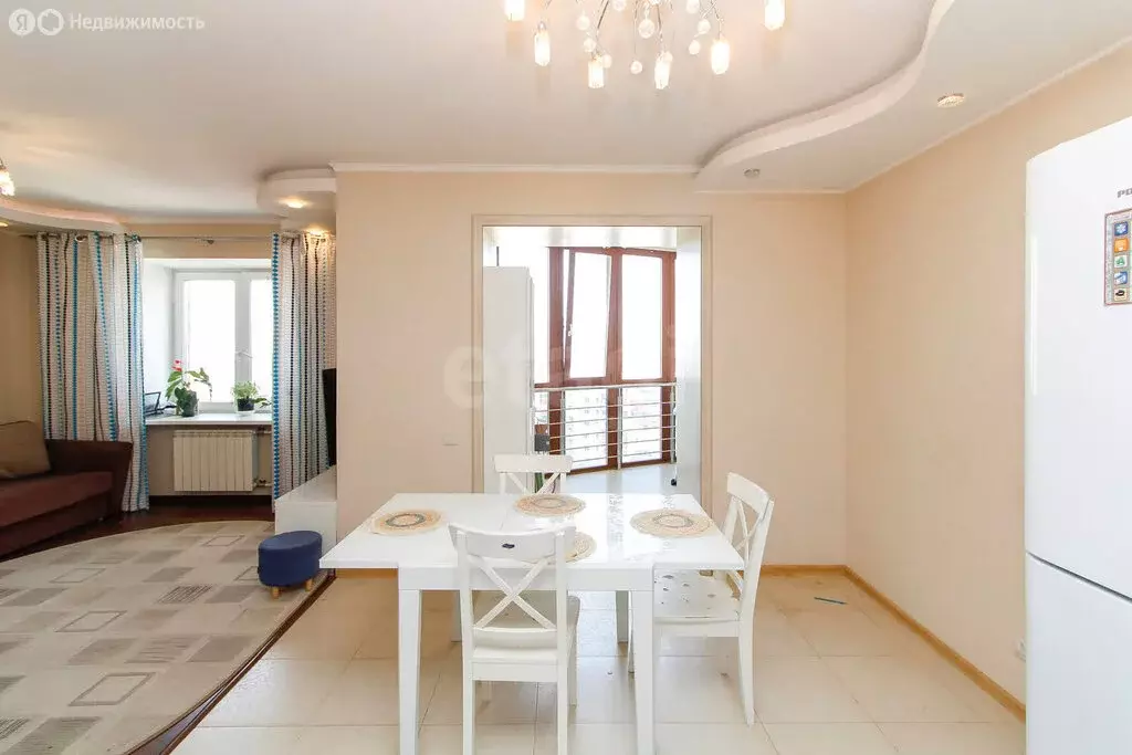 3-комнатная квартира: Тюмень, улица Болотникова, 19 (86 м) - Фото 1