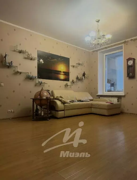 Продается 3-комнатная квартира - Фото 1