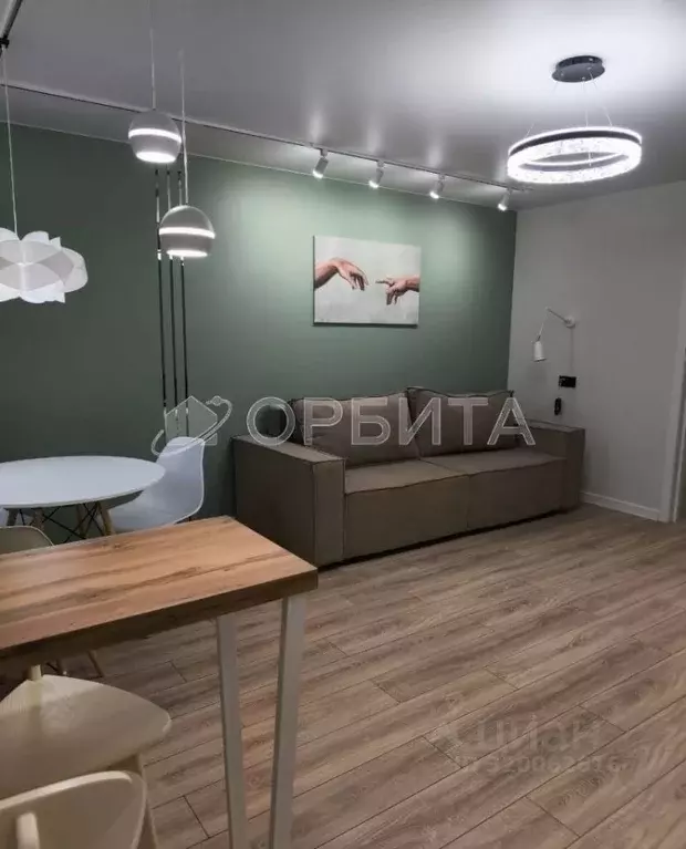 2-к кв. Тюменская область, Тюмень Одесская ул., 22а (59.6 м) - Фото 0