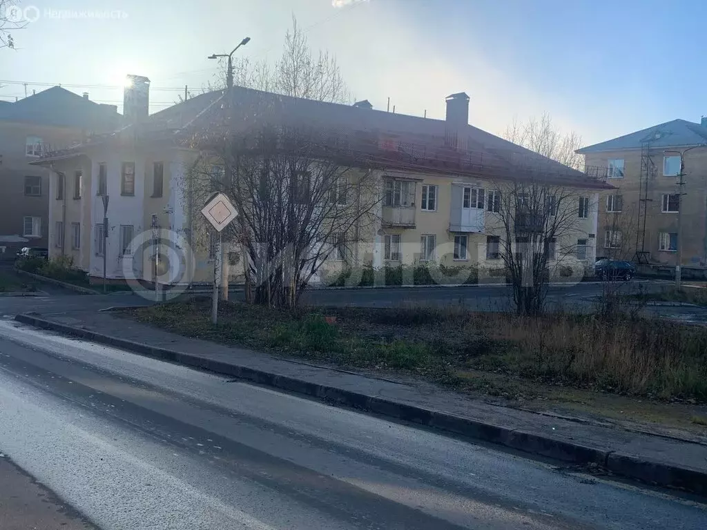 2-комнатная квартира: Мончегорск, Железнодорожная улица, 7/19 (47.2 м) - Фото 1