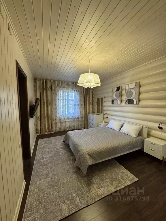 Дом в Красноярский край, Красноярск Лесная ул., 2ж (490 м) - Фото 1