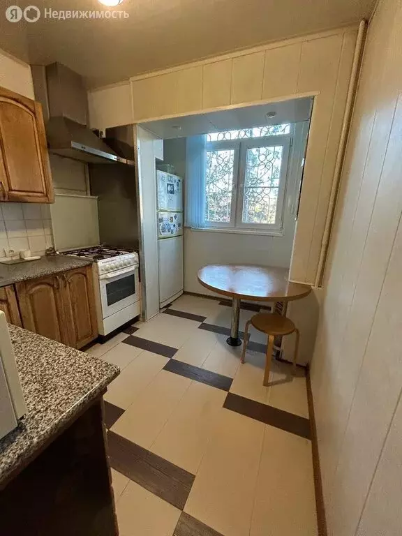 3-комнатная квартира: Кисловодск, улица Андрея Губина, 30 (60 м) - Фото 1