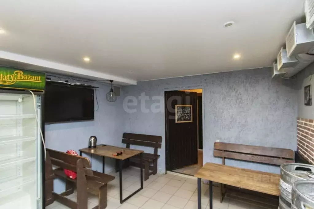 Помещение свободного назначения в Тюменская область, Тюмень ул. ... - Фото 1