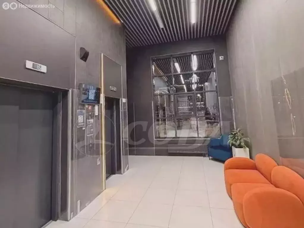 Квартира-студия: Тюмень, улица Братьев Бондаревых, 1 (30 м) - Фото 1