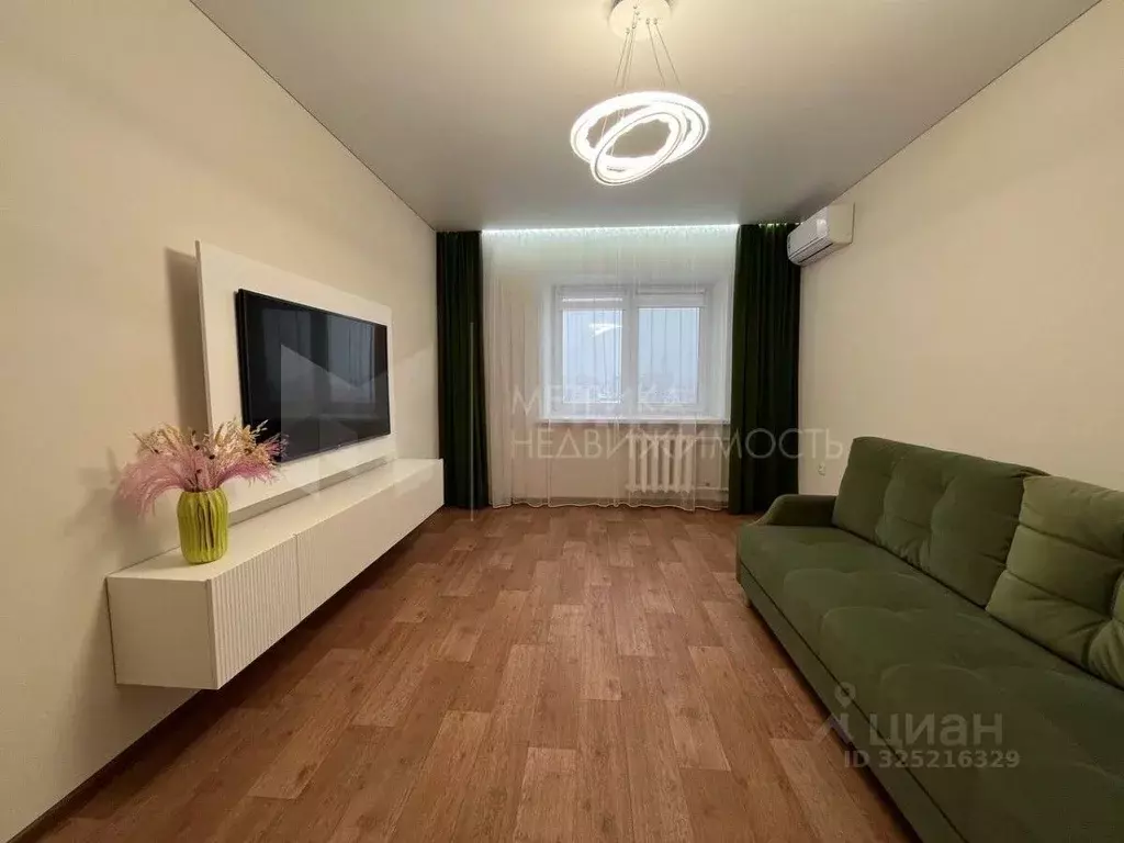 2-к кв. Тюменская область, Тюмень Широтная ул., 158к2 (64.6 м) - Фото 1