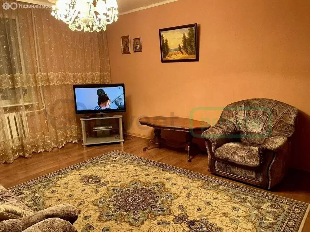 3-комнатная квартира: Калининград, улица Подполковника Емельянова, 46 ... - Фото 1