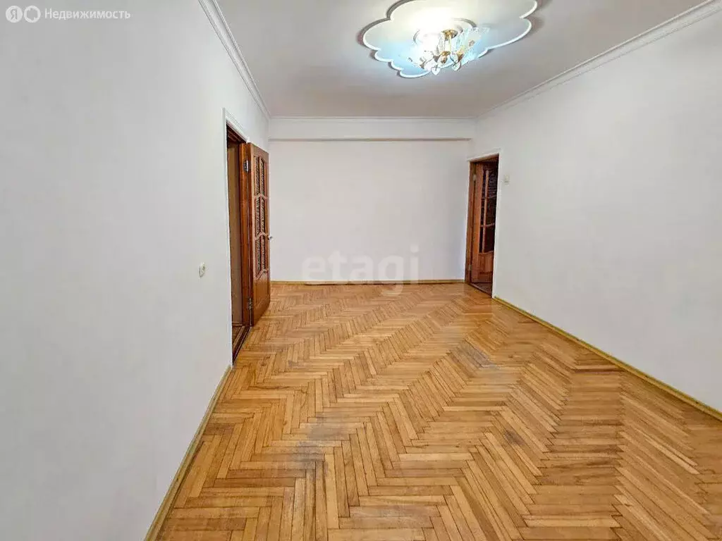 3-комнатная квартира: Нальчик, проспект Шогенцукова, 26 (79.6 м) - Фото 1