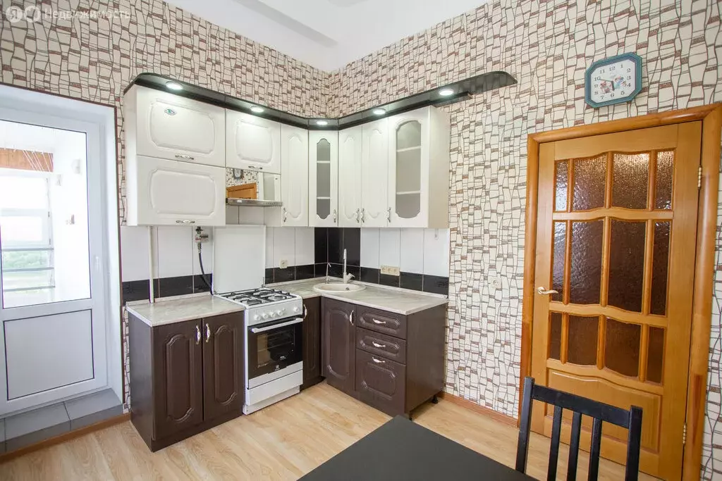 3-комнатная квартира: село Михайловка, Коммунистическая улица, 22 ... - Фото 2