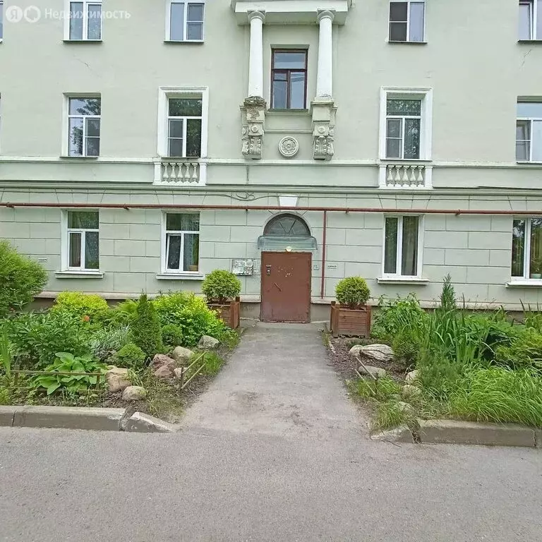 3-комнатная квартира: Пушкин, Красносельское шоссе, 47 (75.8 м) - Фото 0