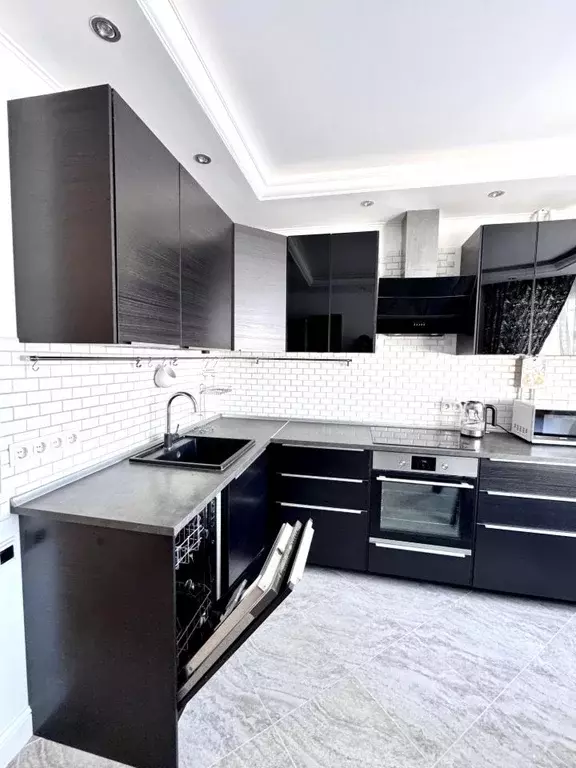 3-к кв. Москва, Москва, Московский г. ул. Никитина, 20 (80.0 м) - Фото 1