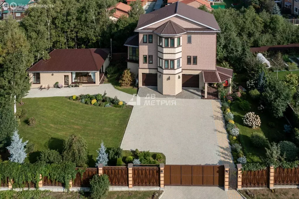 Дом в Южно-Сахалинск, улица Цветочная аллея, 5 (398.1 м) - Фото 1