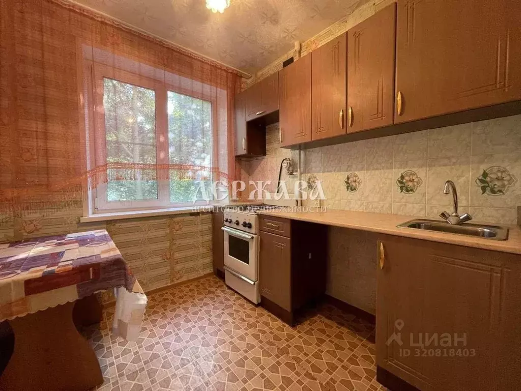 1-к кв. Белгородская область, Старый Оскол Парковый мкр, 16 (29.4 м) - Фото 0
