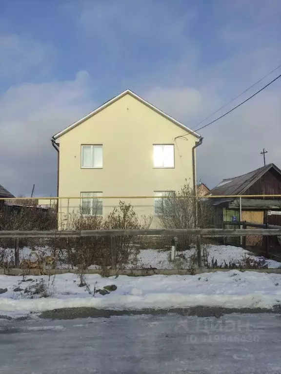Дом в Свердловская область, Ревда ул. Деревообделочников, 23 (120 м) - Фото 1