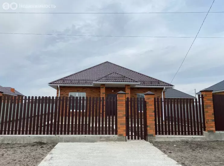 Дом в Старый Оскол, Рубиновая улица (110 м) - Фото 1