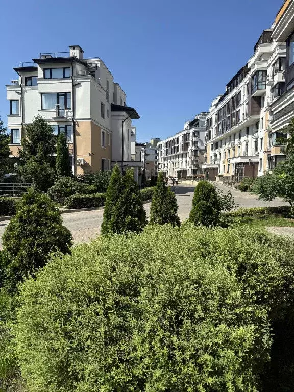 Продается 3-комнатная квартира - Фото 1