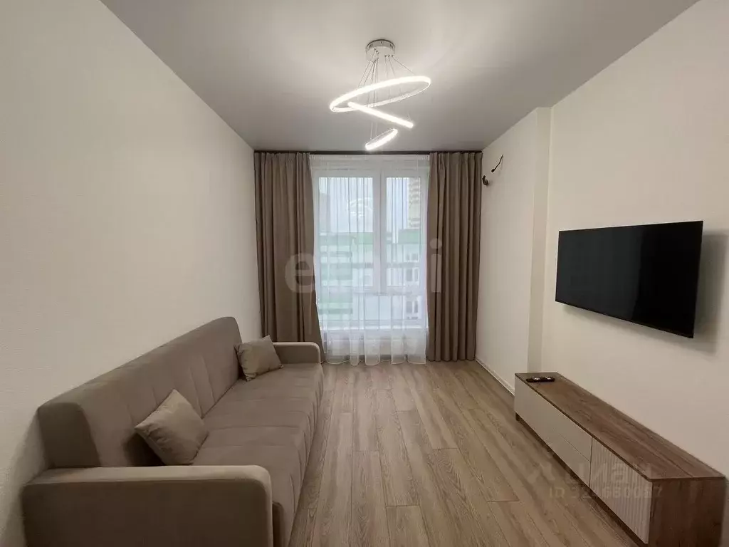 2-к кв. Тюменская область, Тюмень ул. Юрия Рогачева, 11к2 (54.5 м) - Фото 1