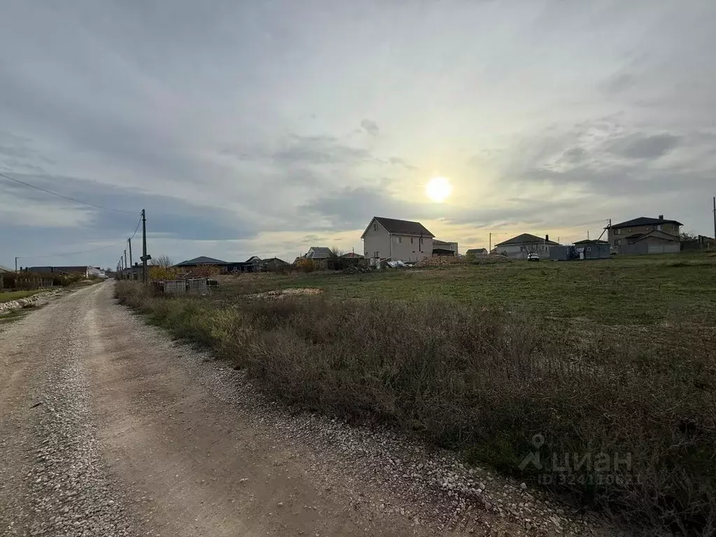 Участок в Крым, Симферопольский район, Трудовское с/пос, с. Ана-Юрт ... - Фото 0