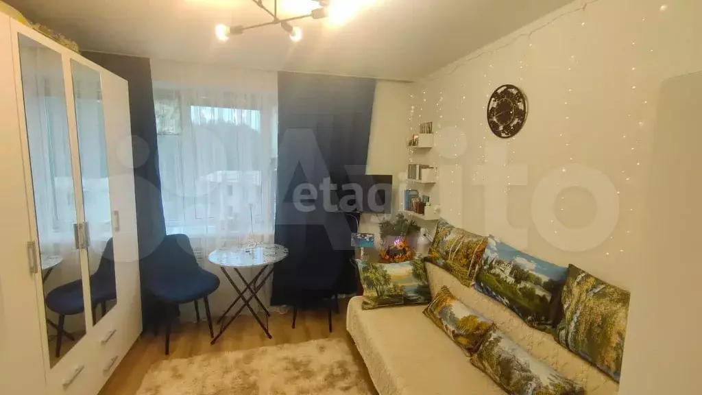 Комната 17,5 м в 8-к., 5/9 эт. - Фото 1