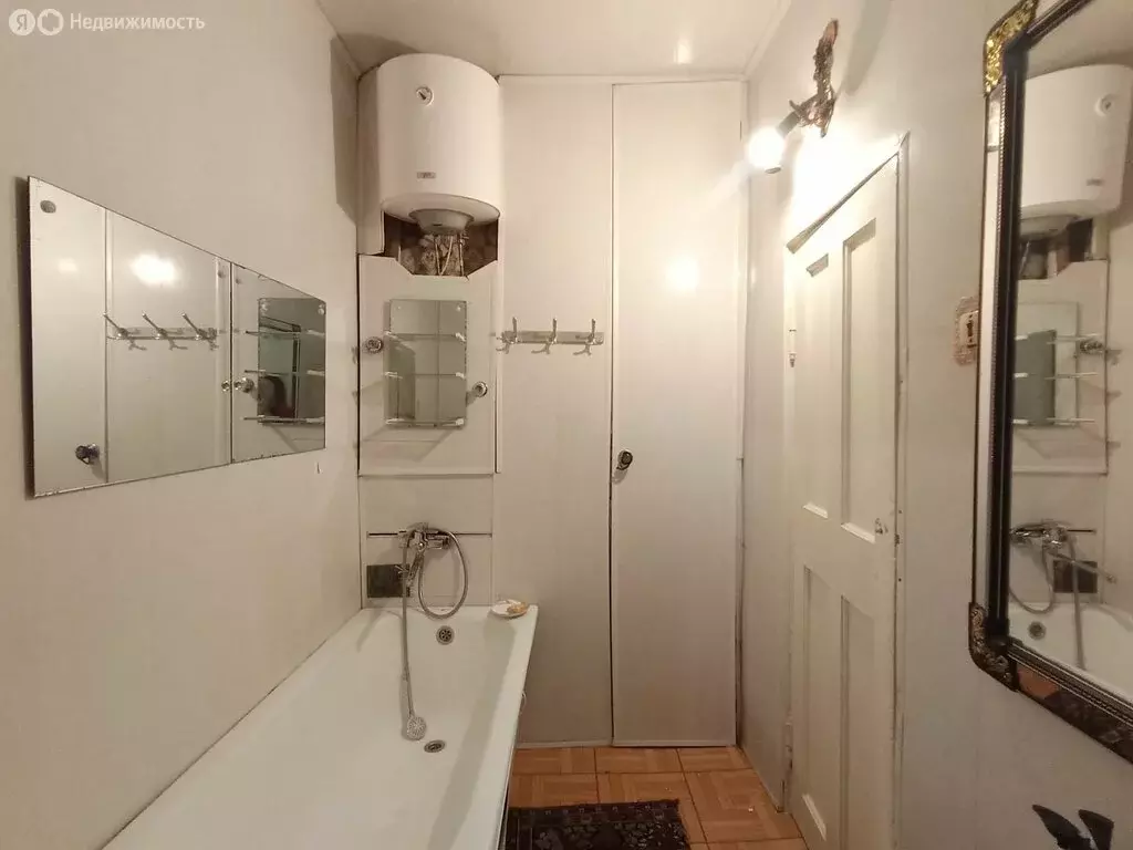 2-комнатная квартира: Советская Гавань, улица Ленина, 16 (60.9 м) - Фото 0