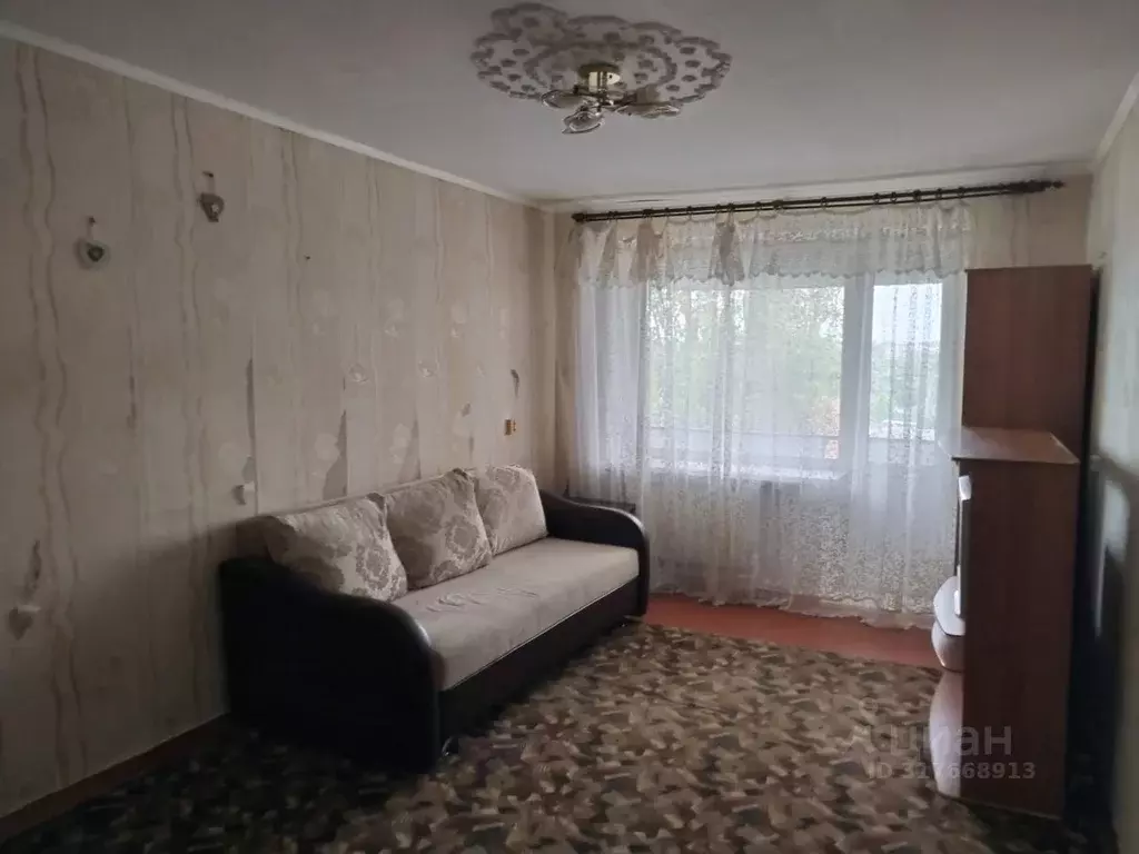 2-к кв. Саратовская область, Петровск 1 Мая ул., 92 (44.0 м) - Фото 0